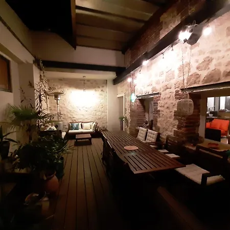 Loft En Duplex 270 M2 & Jardin Patio Terrasse Sauna *